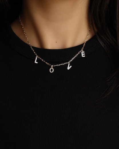 collier love porte