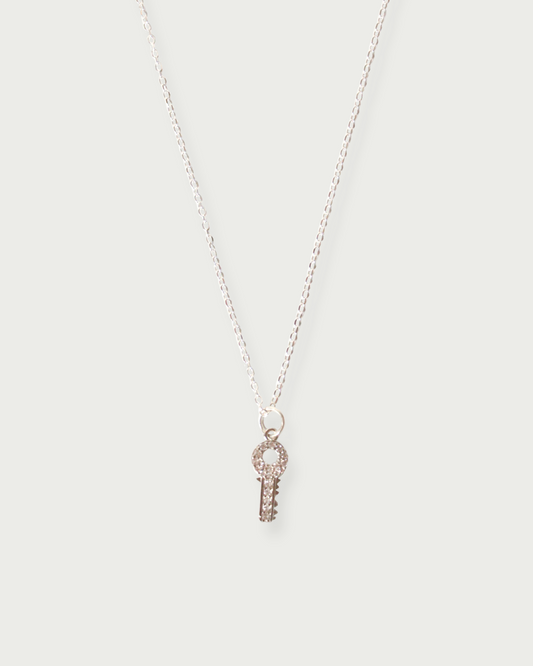 collier key white